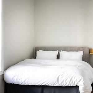 Studio met een King Size Bed